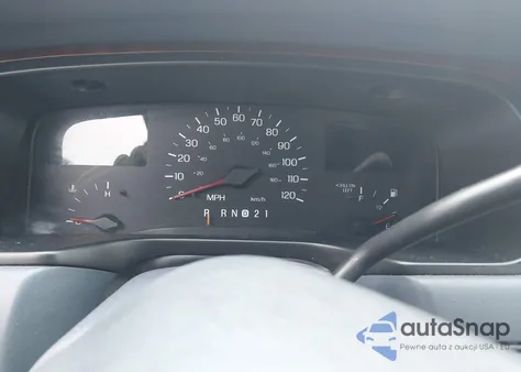 1999 Lincoln Town Car Executive из США, поврежденный, VIN 1LNHM81W0XY718096